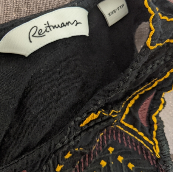 5/$25 Off shoulder top - Picture 4 of 4